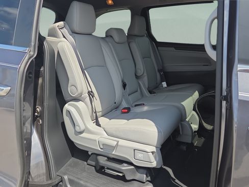 Certified 2024 Honda Odyssey EX-L image 15