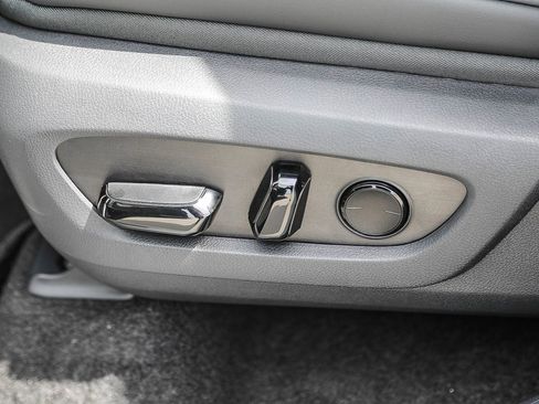 New 2026 Lexus TX 500h AWD image 19