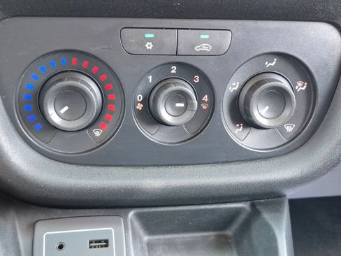 Used 2019 RAM ProMaster City Tradesman FWD image 19