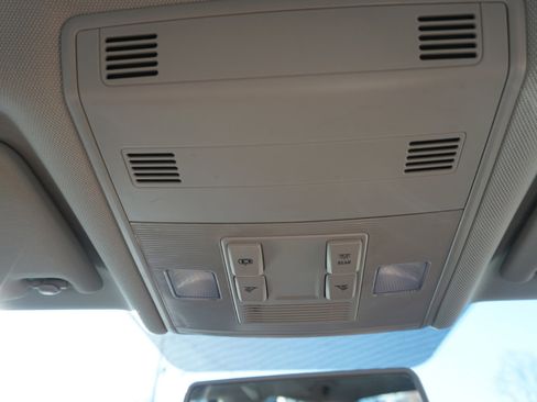 Used 2019 Volkswagen Jetta image 21