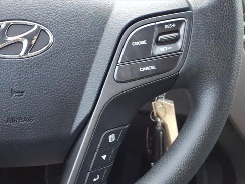 Used 2019 Hyundai Santa Fe XL SE FWD image 13