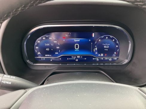 Certified 2024 Chevrolet Suburban Z71 w/ Luxury Package image 11