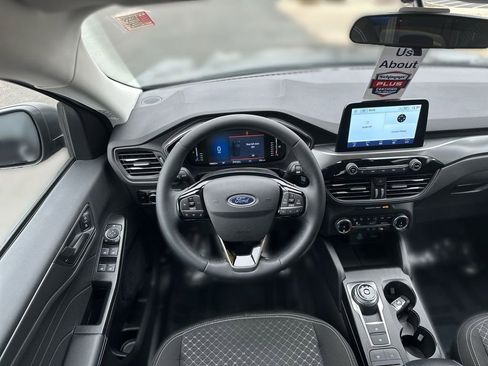 Used 2023 Ford Escape Active image 12