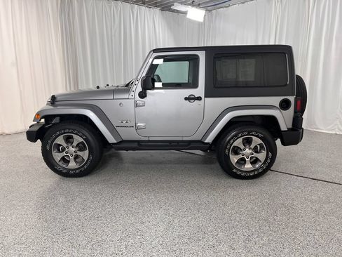 Used 2016 Jeep Wrangler Sahara AWD/4WD image 5
