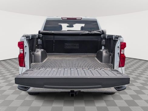 Used 2023 Chevrolet Silverado 1500 LT AWD/4WD image 13