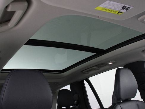 Used 2023 Volvo XC90 T8 Plus w/ Protection Package Premier image 23