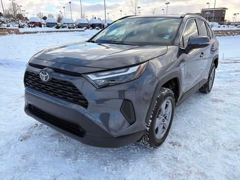 Used 2025 Toyota RAV4 XLE image 3