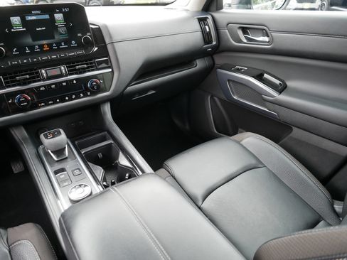 Certified 2023 Nissan Pathfinder SL w/ SL Premium Package AWD/4WD image 11