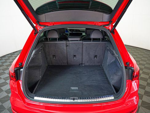 Used 2023 Audi Q3 2.0T Premium image 8