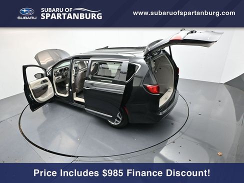 Used 2017 Chrysler Pacifica Touring-L Plus w/ Advanced Safetytec Group image 38