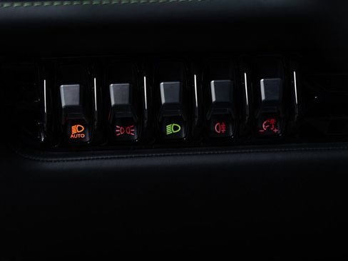 Used 2020 Lamborghini Huracan EVO image 62