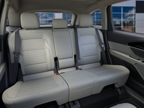 New 2026 Lincoln Nautilus Reserve w/ Jet Appearance Package AWD/4WD image 11