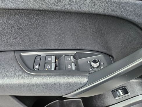 Used 2018 Audi Q5 2.0T Premium image 17