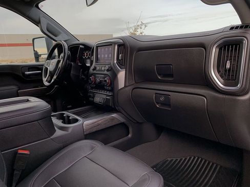 Used 2021 Chevrolet Silverado 3500 LTZ w/ LTZ Convenience Package image 33