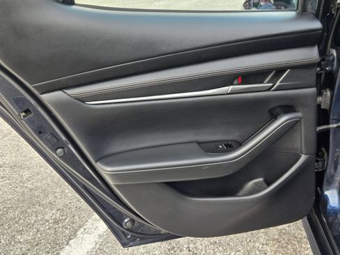 Used 2024 MAZDA MAZDA3 s FWD image 15