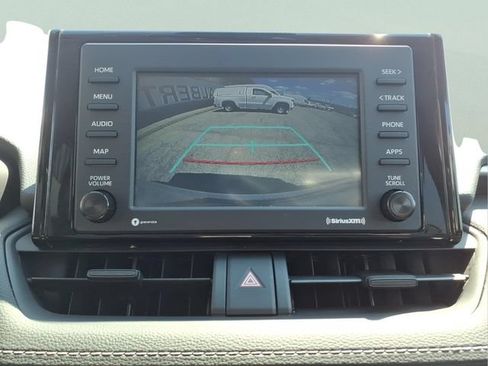 Used 2021 Toyota RAV4 LE AWD/4WD image 19