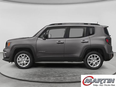 Used 2023 Jeep Renegade Altitude AWD/4WD image 3