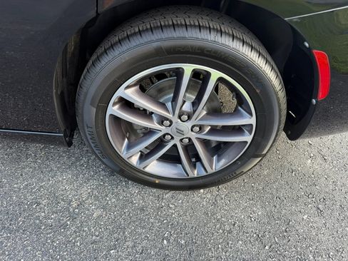 Used 2019 Dodge Charger SXT AWD/4WD image 42