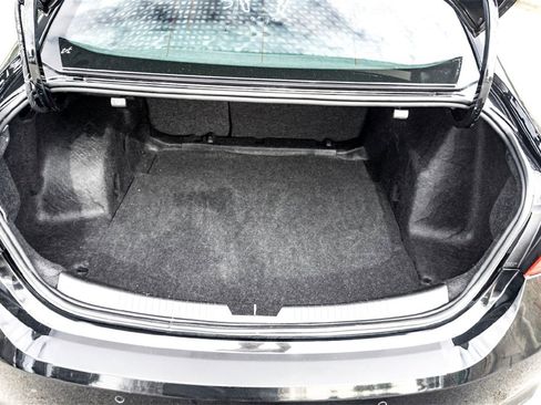 Used 2024 Chevrolet Malibu LT image 30