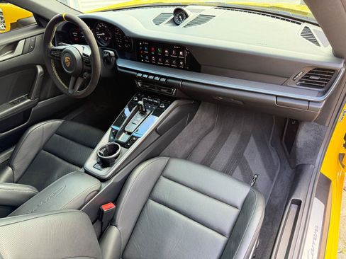Used 2022 Porsche 911 Carrera RWD image 44