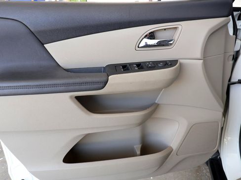 Used 2015 Honda Odyssey EX-L image 37