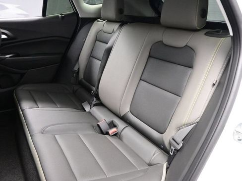 Used 2026 Chevrolet Trax ACTIV FWD image 34