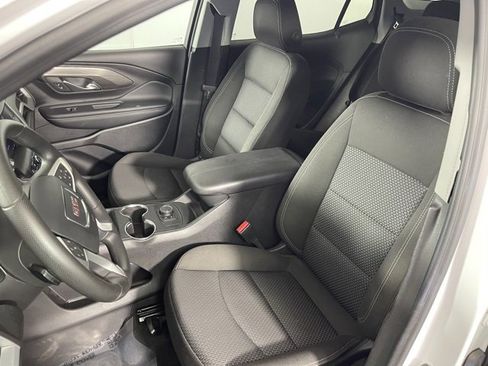 Used 2024 GMC Terrain SLE image 12