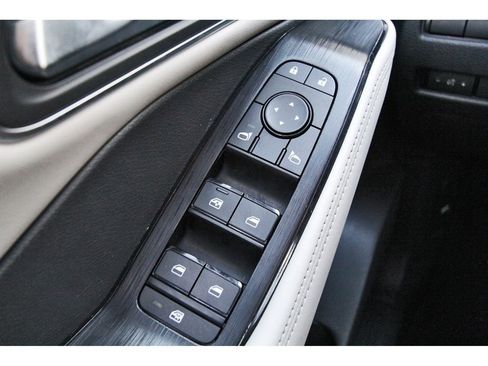 Certified 2021 Nissan Rogue SV w/ Premium Package FWD image 20