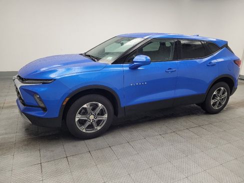 Used 2024 Chevrolet Blazer LT FWD image 2