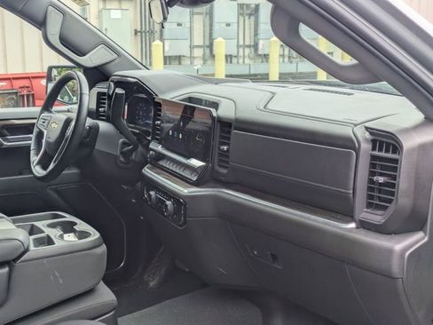 Used 2024 Chevrolet Silverado 1500 LT AWD/4WD image 35