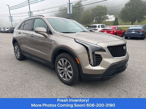 Used 2023 Cadillac XT4 Sport image 4