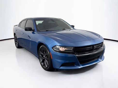 Used 2021 Dodge Charger SXT w/ Blacktop Package RWD image 7