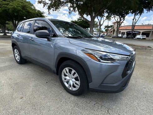 Used 2022 Toyota Corolla Cross L FWD image 2