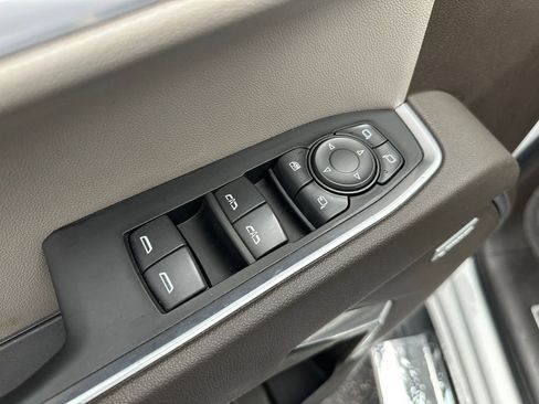 Used 2022 Chevrolet Silverado 1500 LTZ image 18