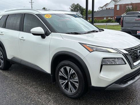Used 2023 Nissan Rogue SV w/ SV Premium B Package FWD image 3