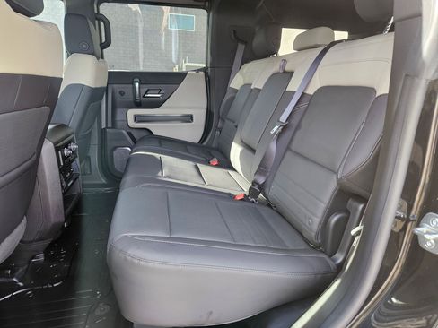 Used 2026 GMC Hummer EV SUV AWD/4WD image 28