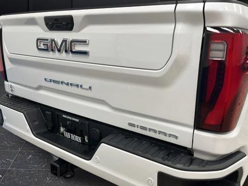 Used 2024 GMC Sierra 2500 Denali Ultimate AWD/4WD image 40