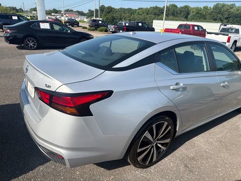 Used 2020 Nissan Altima 2.5 SR FWD image 6