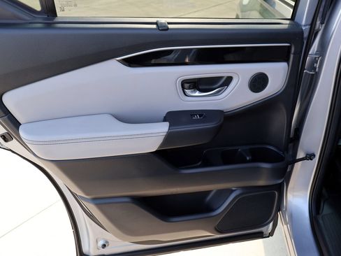 Used 2023 Honda Pilot EX-L image 13