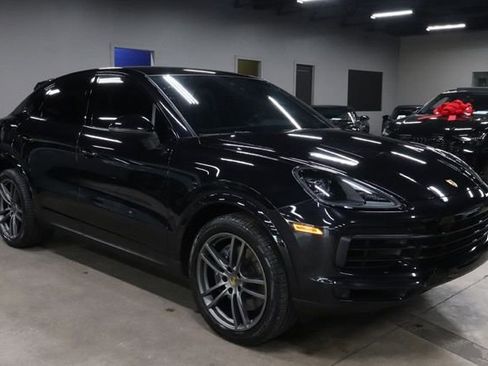 Used 2022 Porsche Cayenne Platinum Edition AWD/4WD image 7