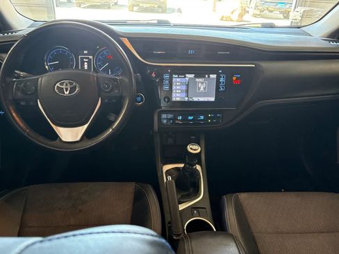 Used 2018 Toyota Corolla SE w/ Carpet Mat Package (TMS) FWD image 4