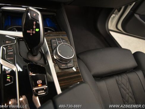 Used 2023 BMW 530e w/ M Sport Package RWD image 39