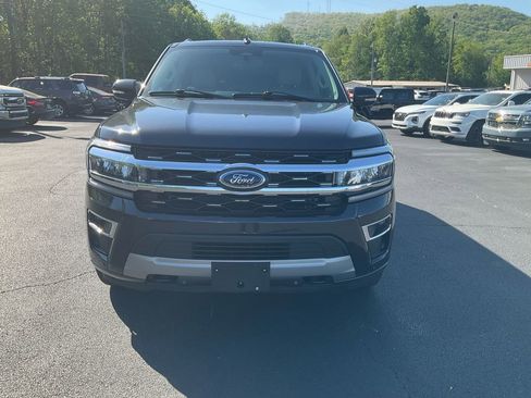 Used 2024 Ford Expedition Limited image 2