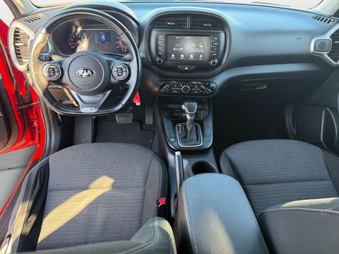 Used 2020 Kia Soul GT-Line FWD image 10