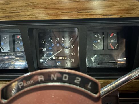 Used 1987 Jeep Grand Wagoneer AWD/4WD image 9