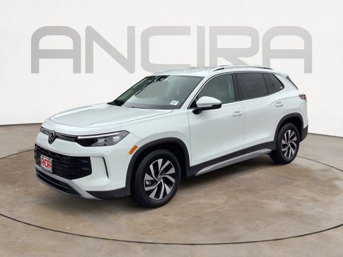 New 2026 Volkswagen Tiguan S FWD image 4