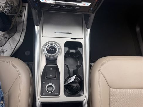 Used 2021 Ford Explorer Limited w/ Equipment Group 301A AWD/4WD image 21