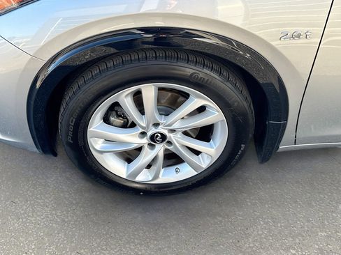 Used 2019 INFINITI QX30 image 31