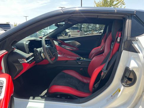 Used 2023 Chevrolet Corvette Stingray Premium Conv w/ Z51 Performance Package RWD image 15