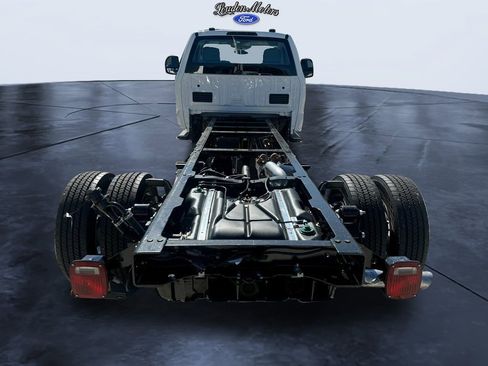 Used 2024 Ford F450 XL image 8